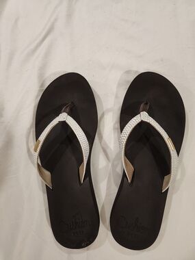 Reef Women's Brown Sandals with White/ Cream Shimery  Straps and Gold Accents